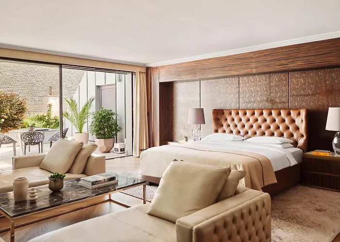 Park Hyatt 5*